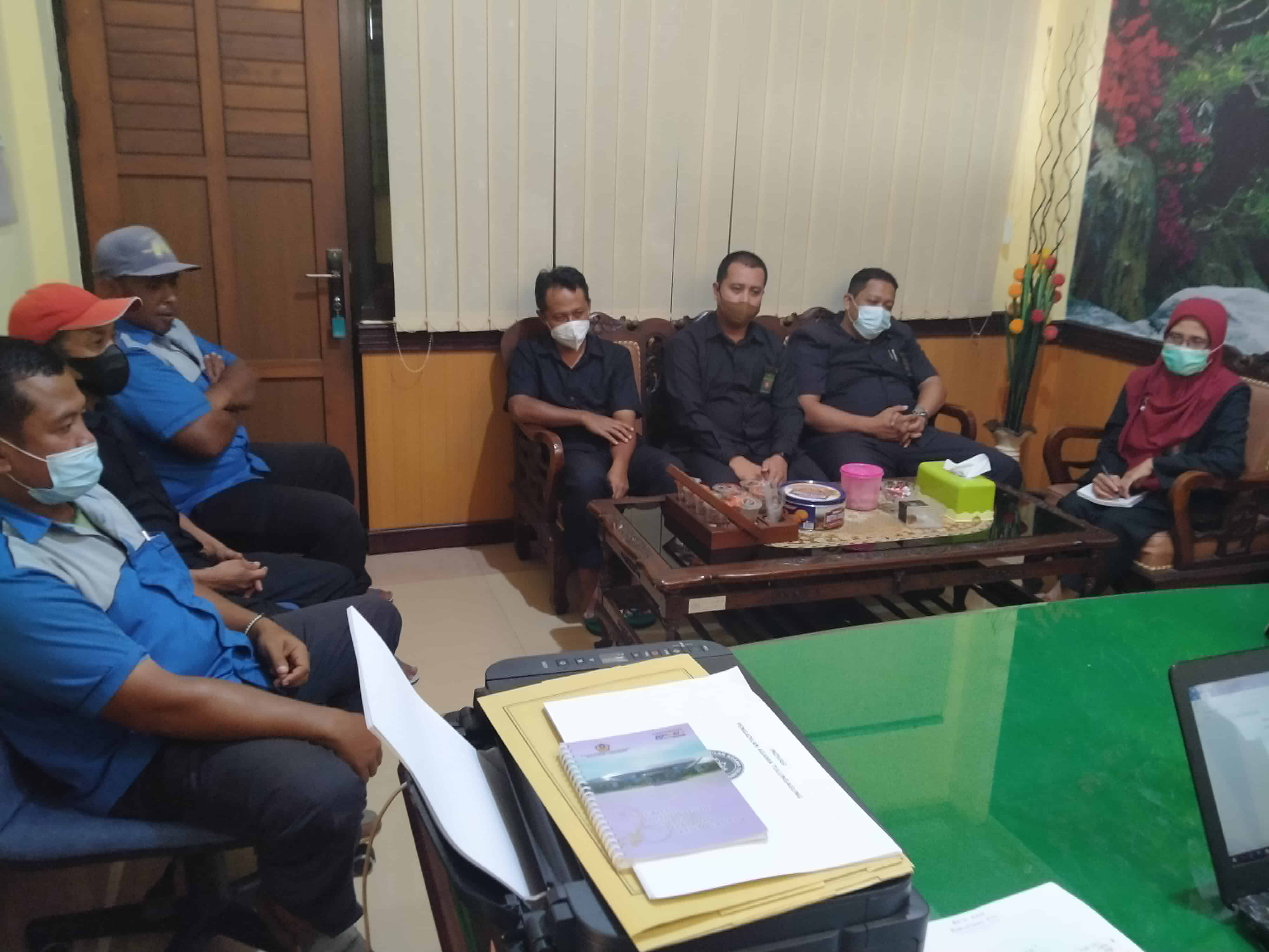 rapat kesekretariatan 2